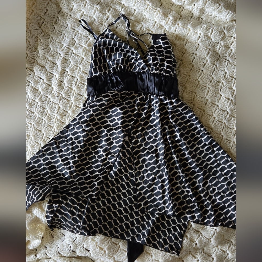 Yank Black and White Halter With Split Up The Front And Open Back With Tie Top